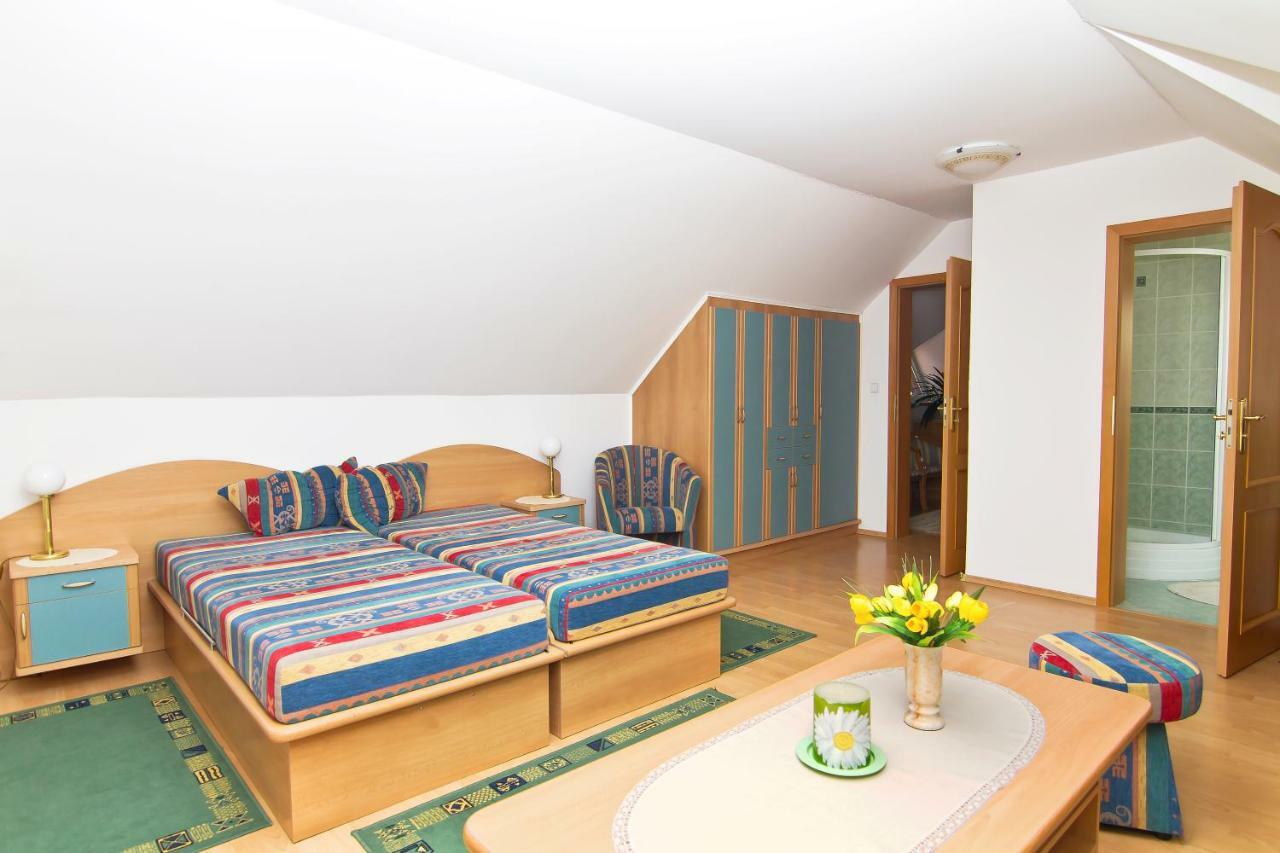 Vila Valca Luaran gambar